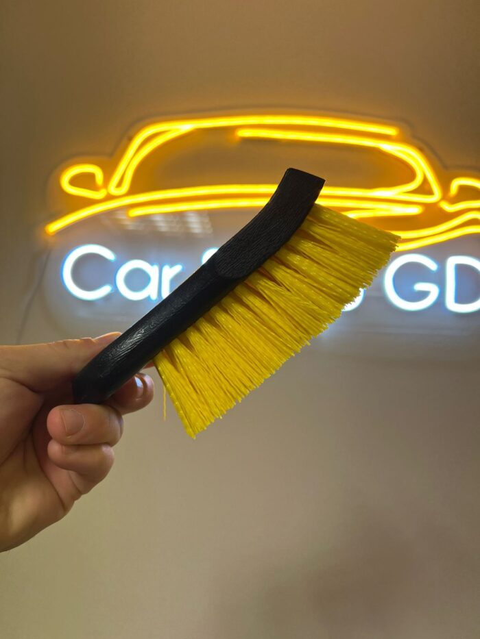 Cepillo corto